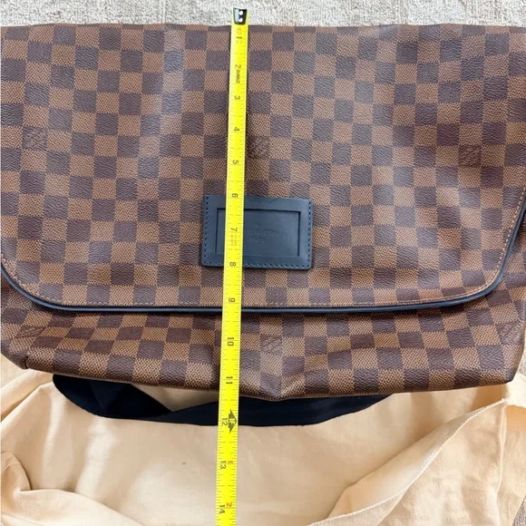 Louis Vuitton messenger bag - Picture 3 of 9